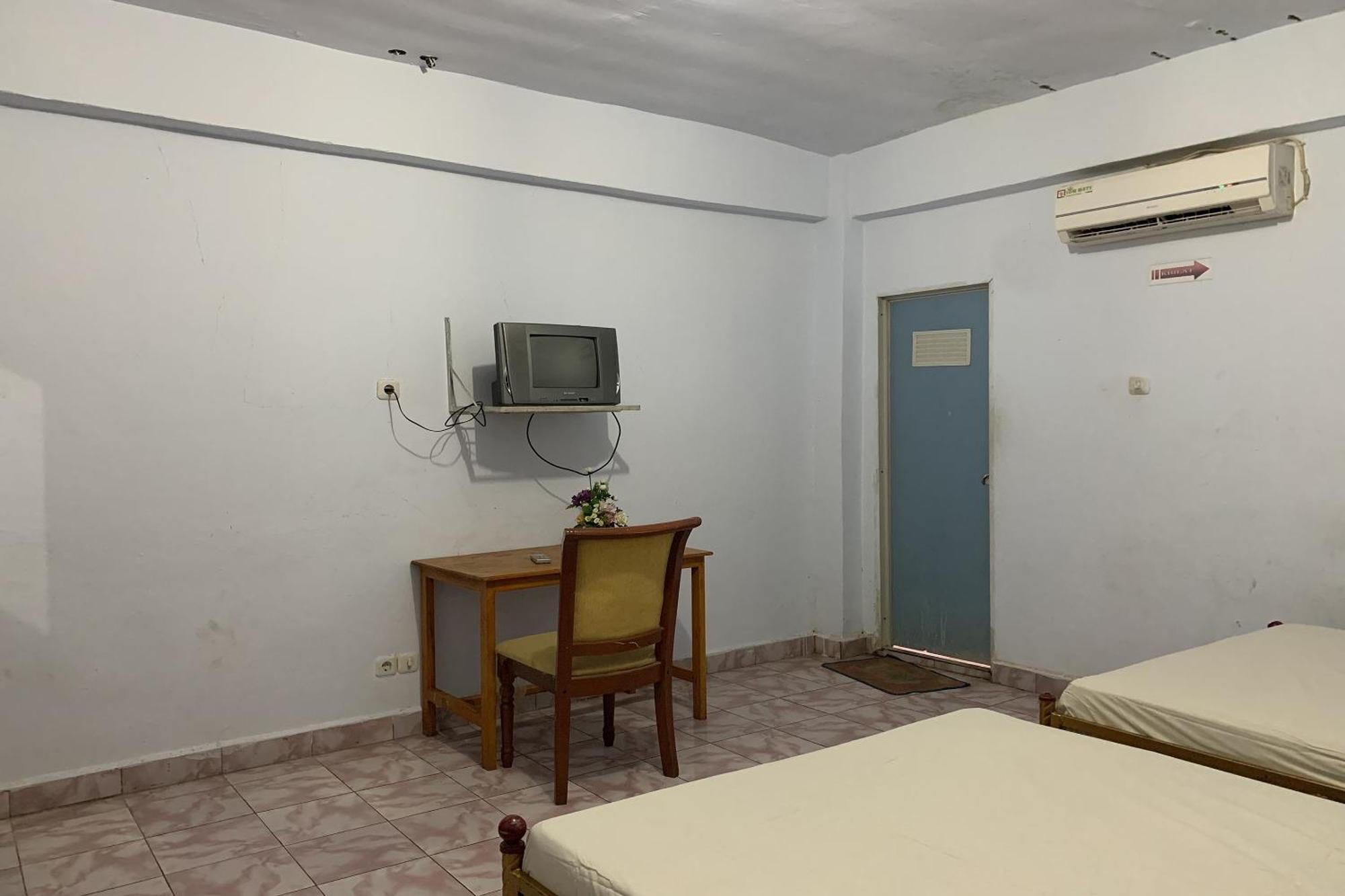Oyo 91757 Surya Hotelneartaman Anggrek Pkk Watansoppeng Lalabata Exterior foto
